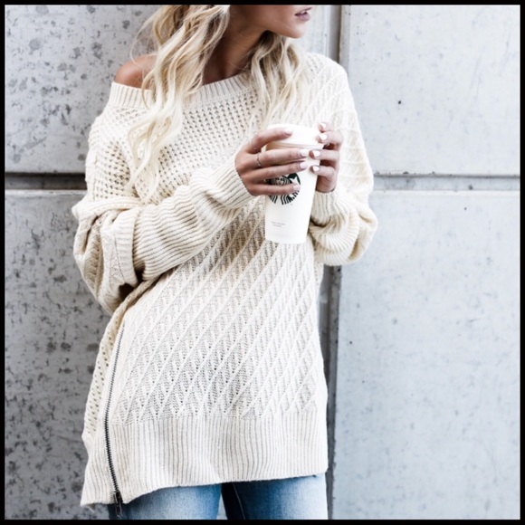 ❤️LAST❤️Simply Divine Zipper Sweater - Picture 4 of 8